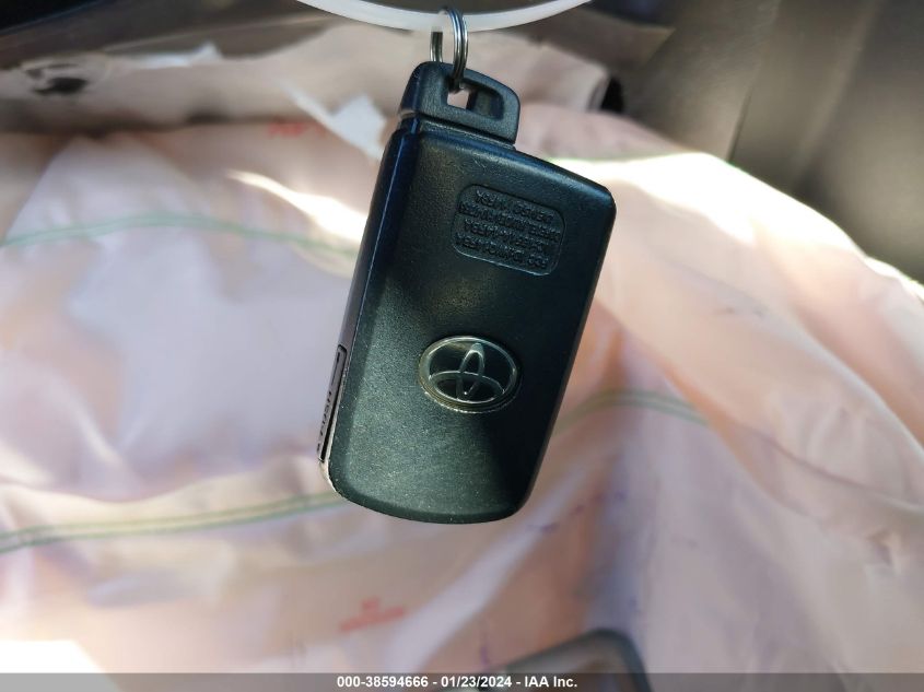 2013 TOYOTA PRIUS C THREE - JTDKDTB35D1040001