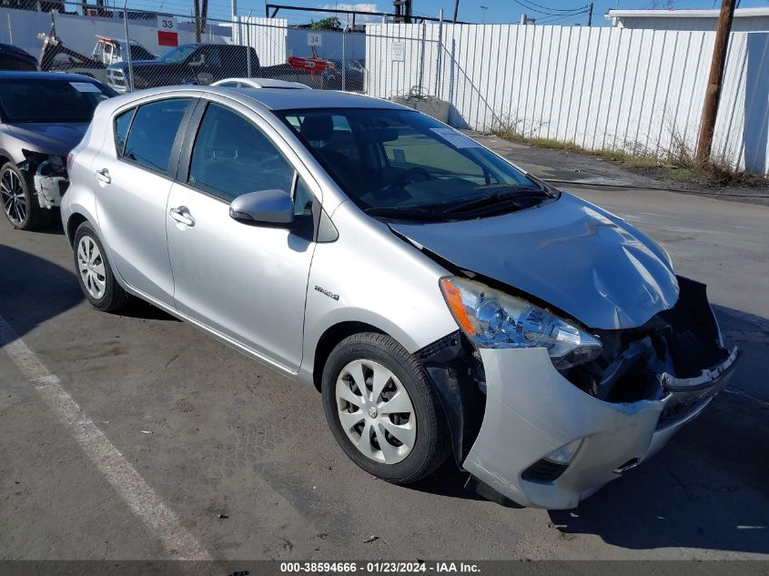 2013 TOYOTA PRIUS C THREE - JTDKDTB35D1040001