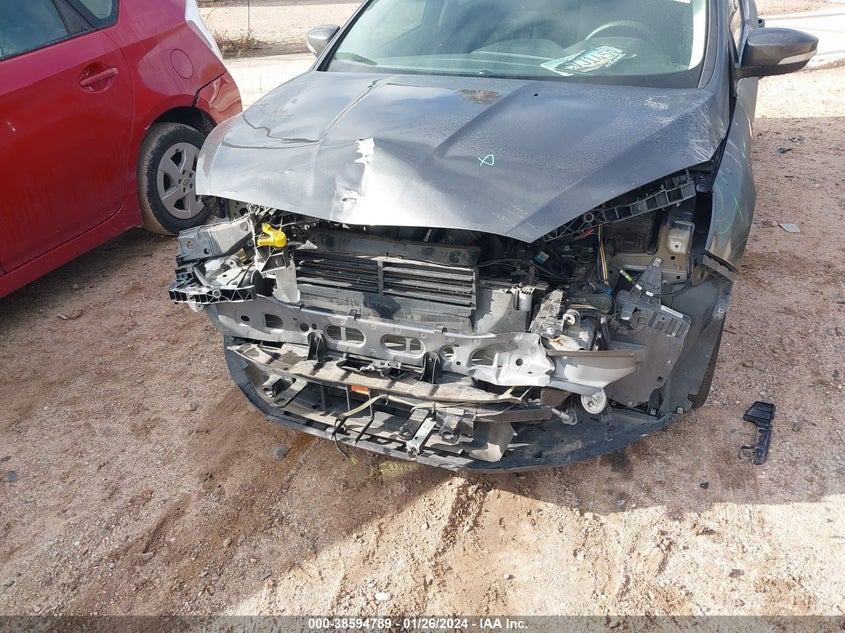 VIN 1FADP3M24HL228643 2017 FORD FOCUS SEL