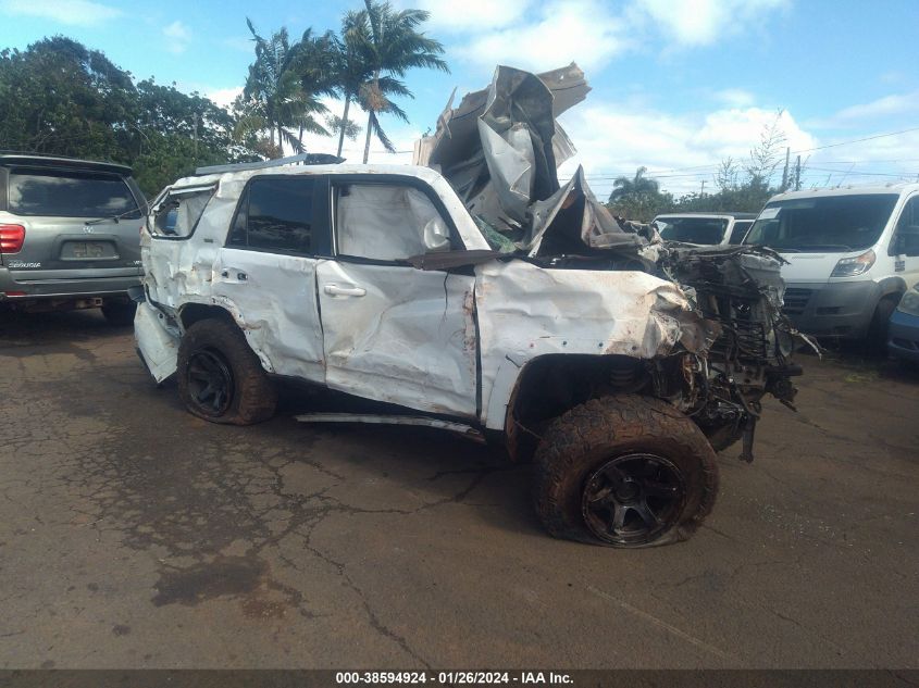 2021 TOYOTA 4RUNNER SR5 - JTEMU5JR2M5897651
