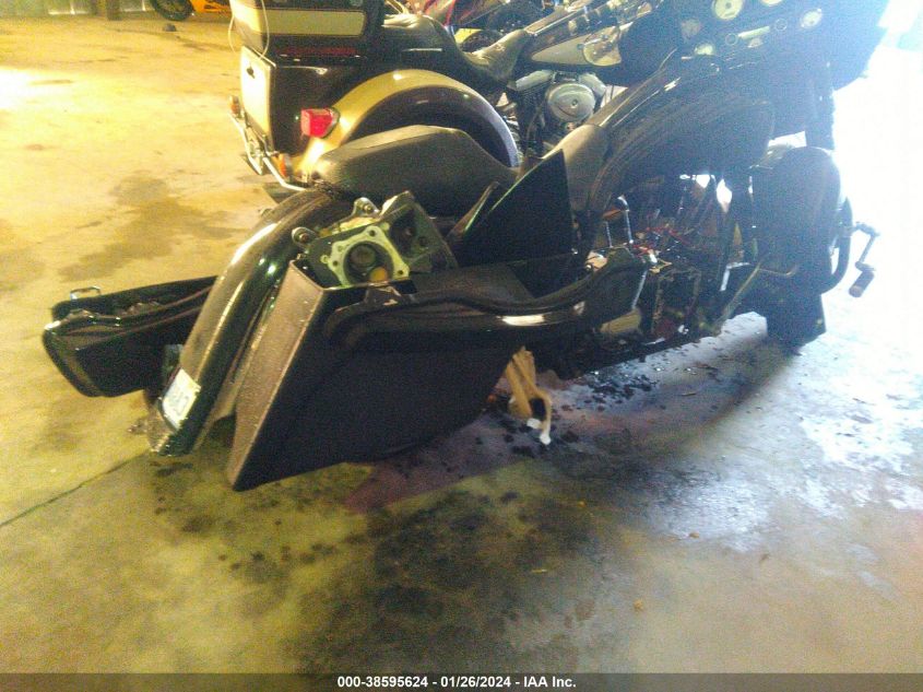 2012 HARLEY-DAVIDSON FLHX STREET GLIDE - 1HD1KBM11CB682200