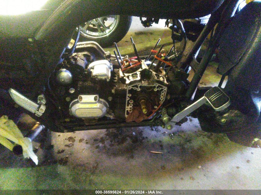 2012 HARLEY-DAVIDSON FLHX STREET GLIDE - 1HD1KBM11CB682200