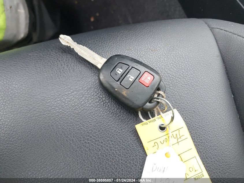 2018 TOYOTA RAV4 SE - JTMJFREV6JJ230200