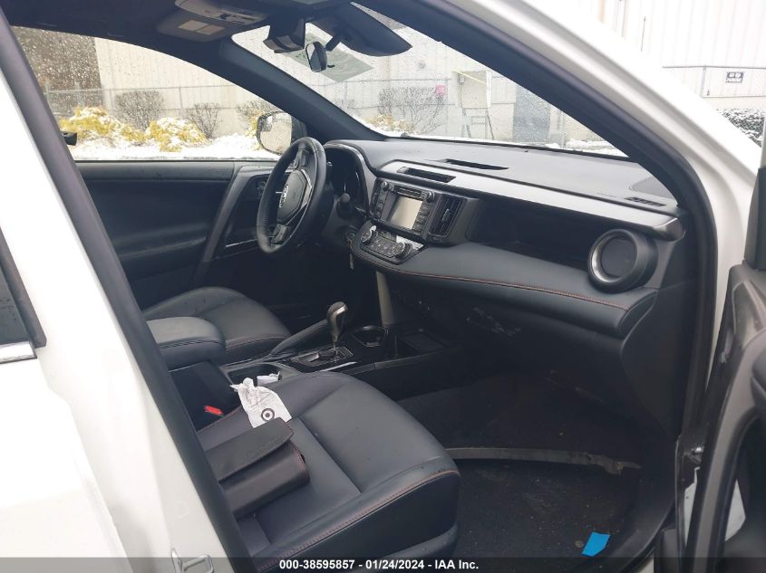 2018 TOYOTA RAV4 SE - JTMJFREV6JJ230200