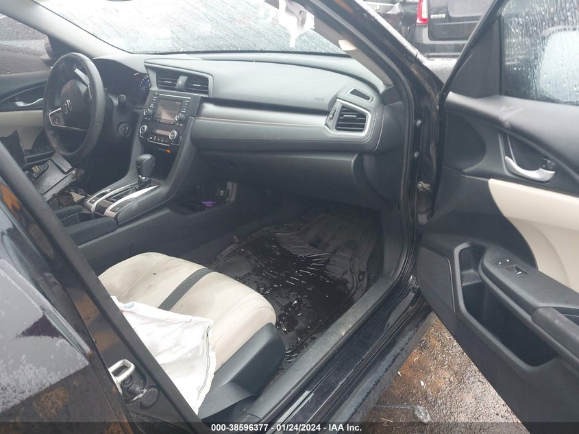 VIN 19XFC2F55JE024450 2018 HONDA CIVIC LX