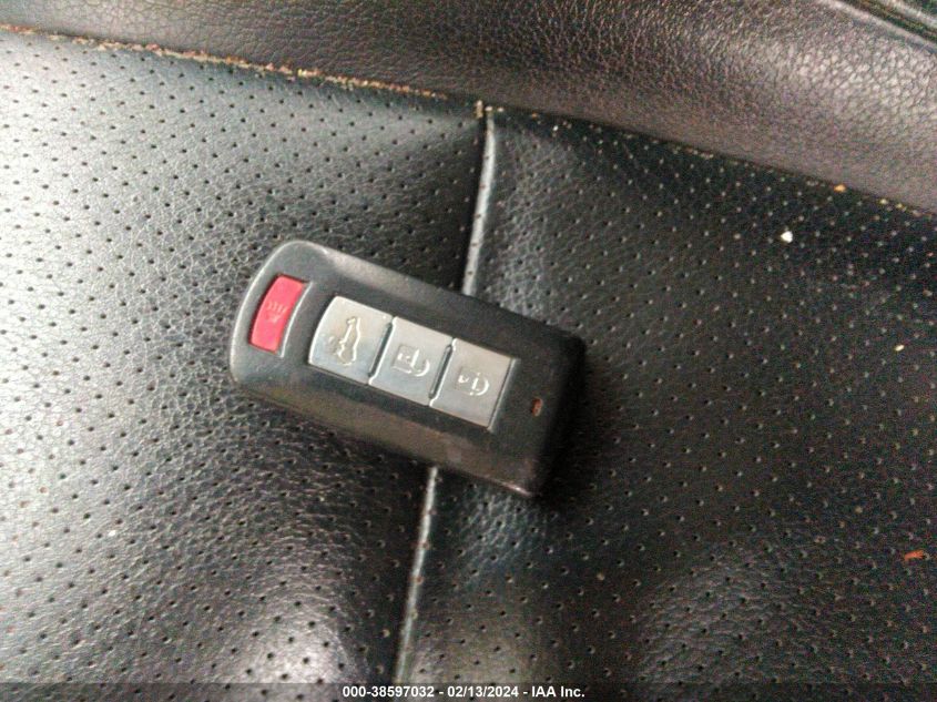2014 MITSUBISHI OUTLANDER SE - JA4AD3A33EZ006083