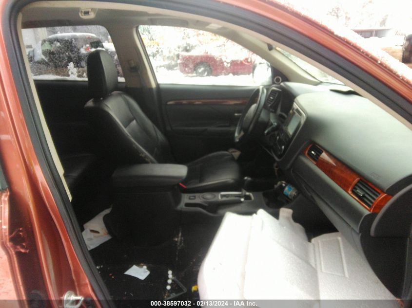 2014 MITSUBISHI OUTLANDER SE - JA4AD3A33EZ006083