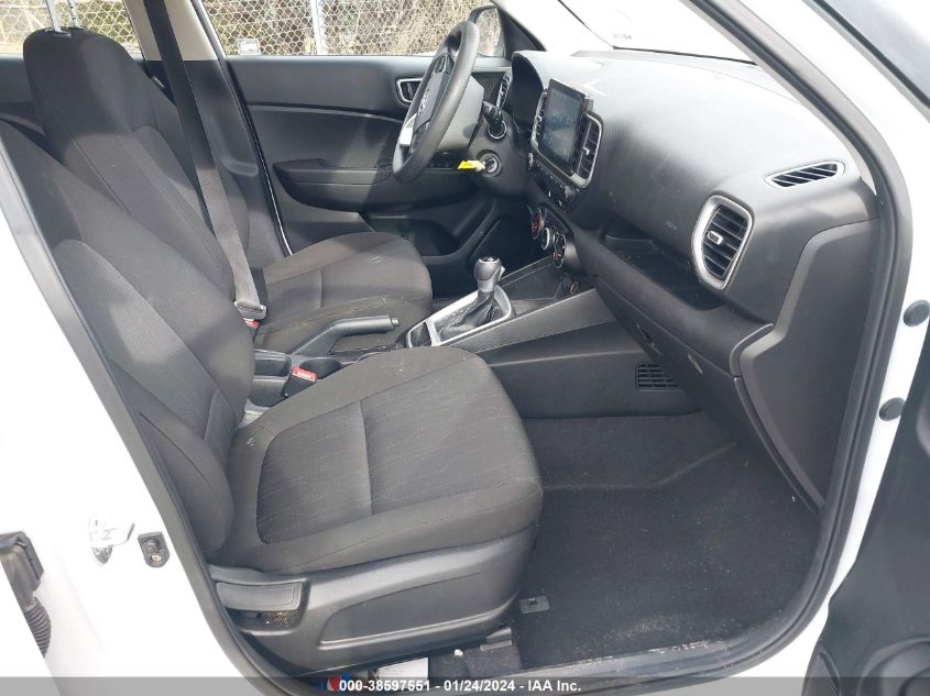 2020 HYUNDAI VENUE SE - KMHRB8A36LU019900