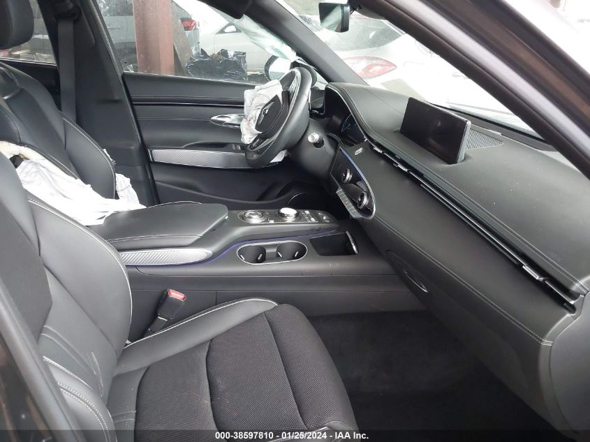 2023 GENESIS GV70 2.5T AWD - KMUMADTB1PU109182