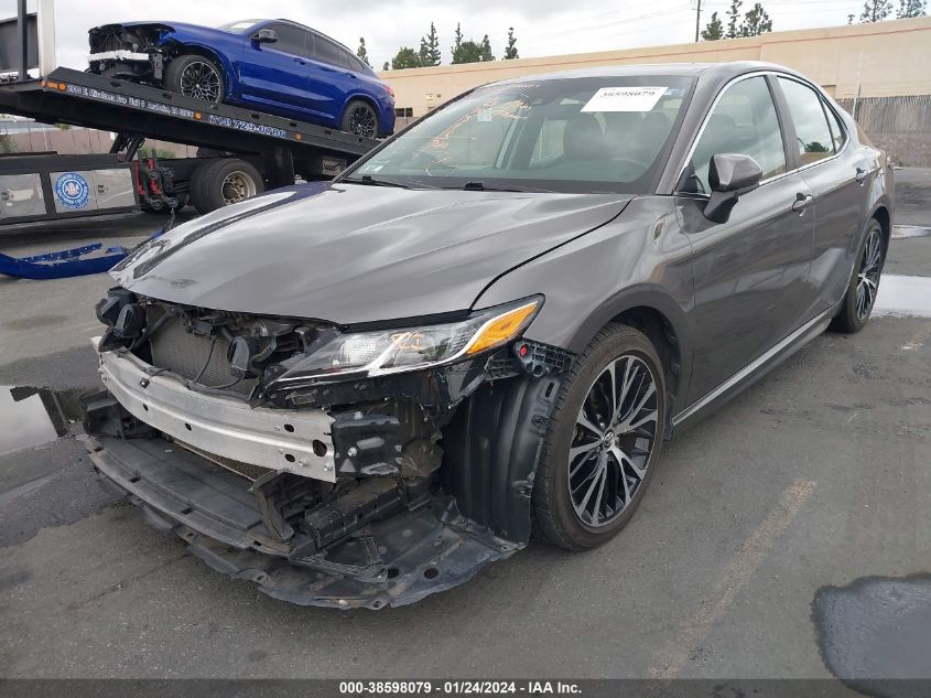 2018 TOYOTA CAMRY SE - 4T1B11HK8JU506117