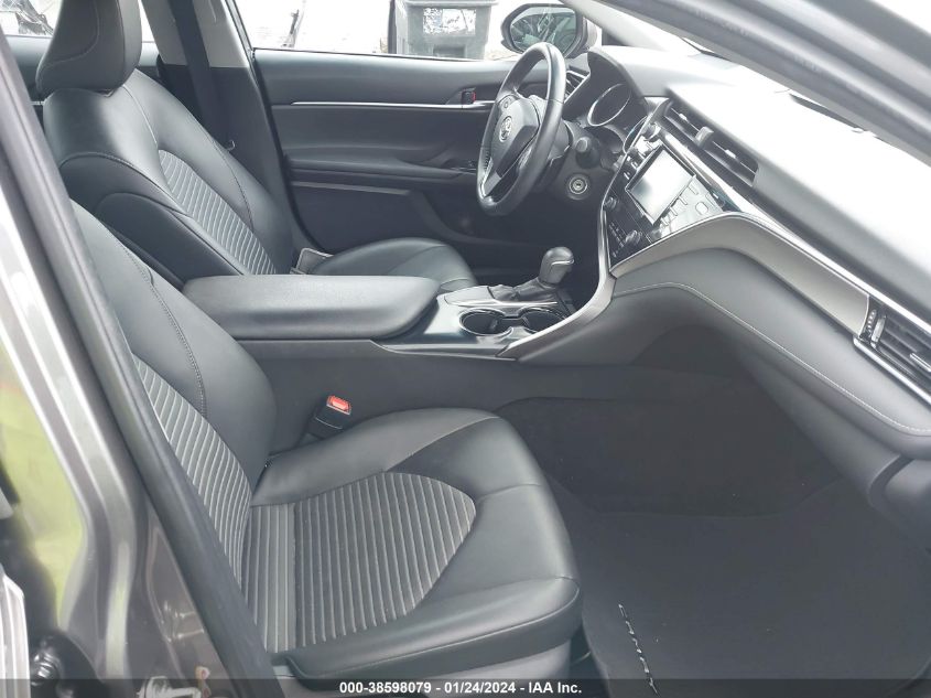 2018 TOYOTA CAMRY SE - 4T1B11HK8JU506117