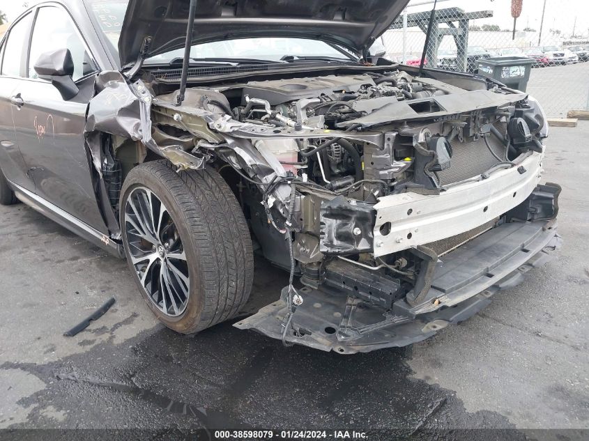 2018 TOYOTA CAMRY SE - 4T1B11HK8JU506117