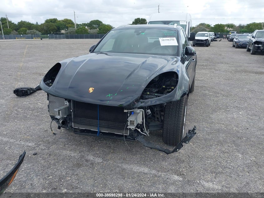 VIN WP1AB2A55MLB34994 2021 PORSCHE MACAN S