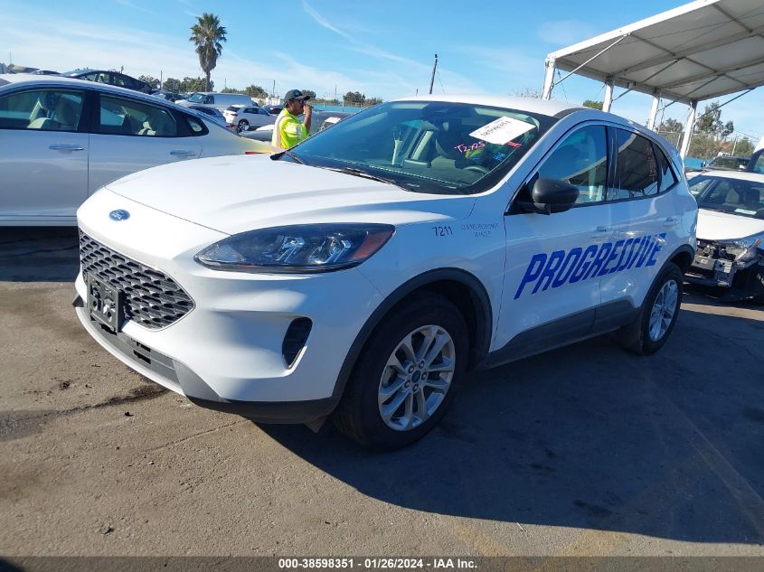 2017 FORD ESCAPE SE - 1FMCU0GD2HUA95865