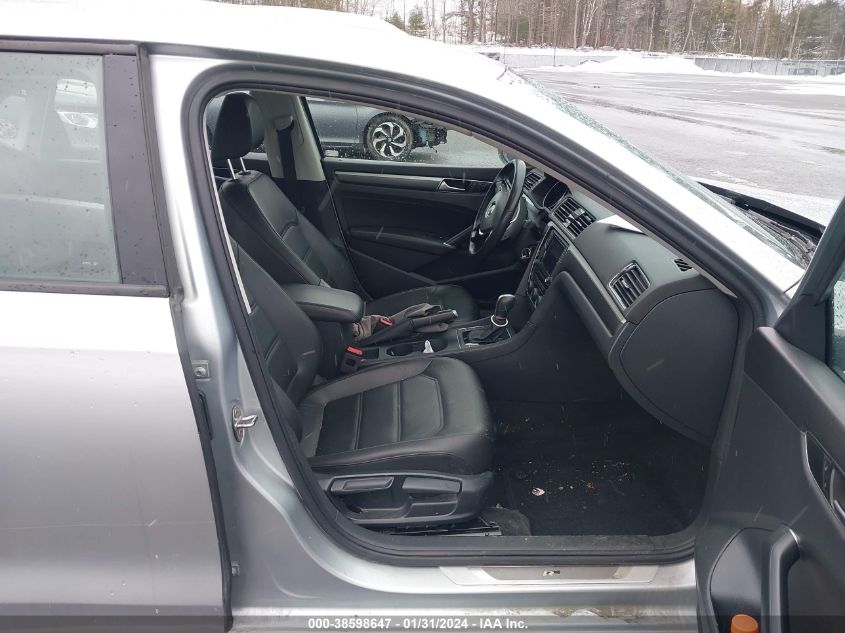 2018 VOLKSWAGEN PASSAT S/R-LINE - 1VWAA7A36JC041796