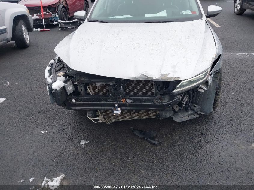 2018 VOLKSWAGEN PASSAT S/R-LINE - 1VWAA7A36JC041796