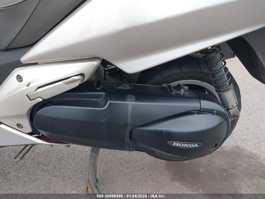 2003 HONDA FSC600 D JH2PF01113K101651