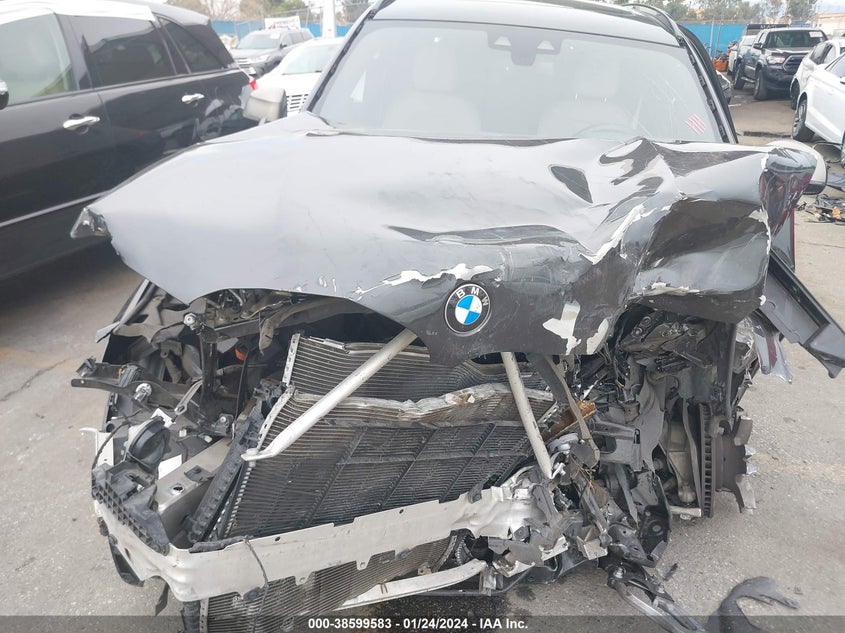 VIN 5UXTS3C56KLR73593 2019 BMW X3 M40I