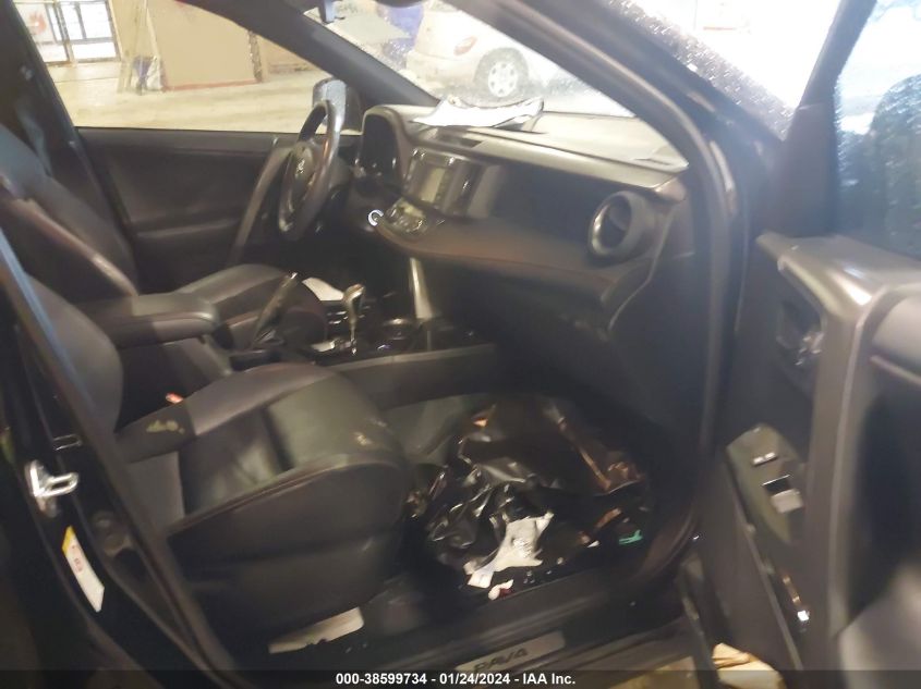 VIN 2T3JFREV8JW857238 2018 TOYOTA RAV4 SE