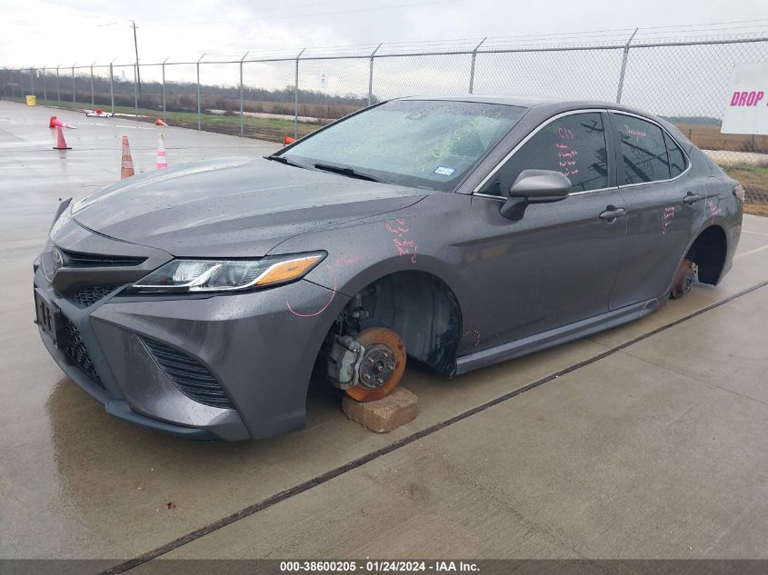 2018 TOYOTA CAMRY SE - 4T1B11HK1JU634148
