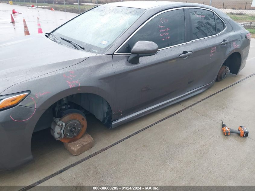 2018 TOYOTA CAMRY SE - 4T1B11HK1JU634148