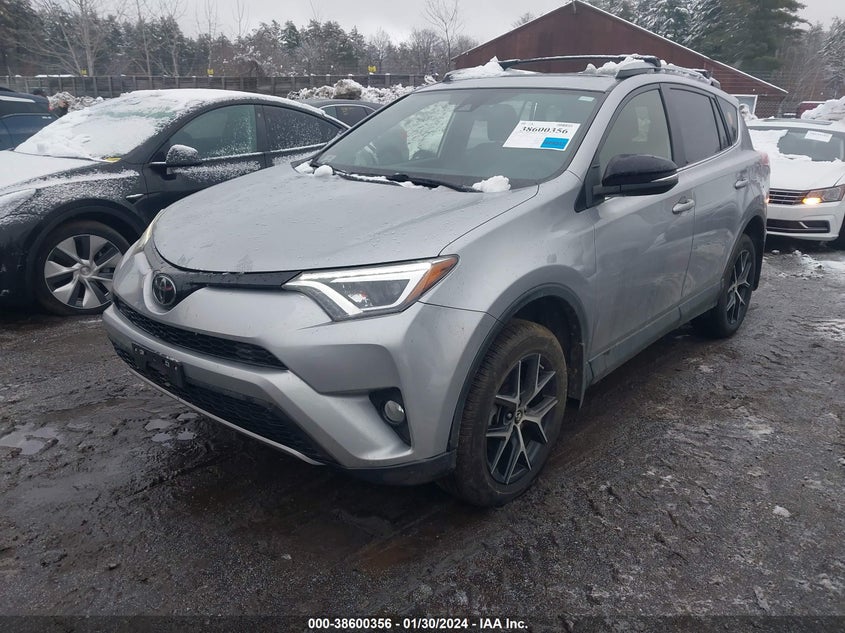 VIN JTMJFREV6JD245567 2018 TOYOTA RAV4 SE