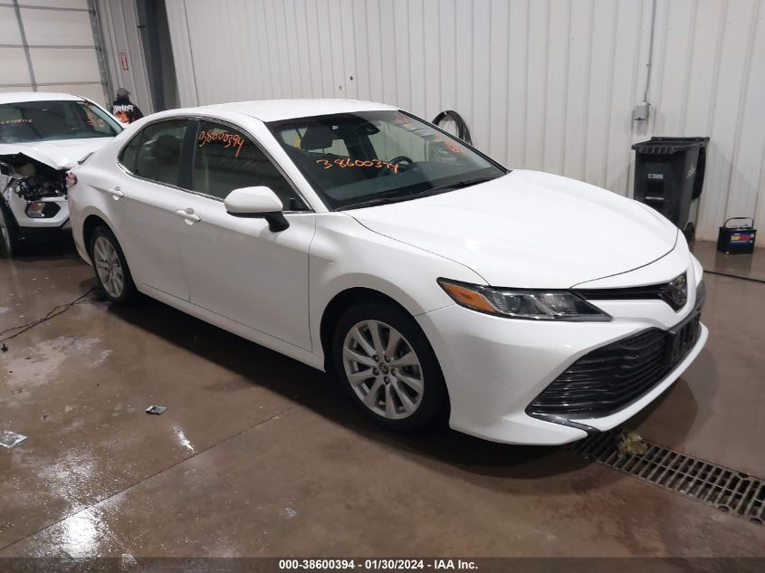 2018 TOYOTA CAMRY LE - JTNB11HK6J3024039