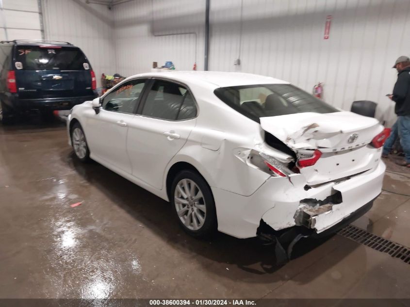 2018 TOYOTA CAMRY LE - JTNB11HK6J3024039