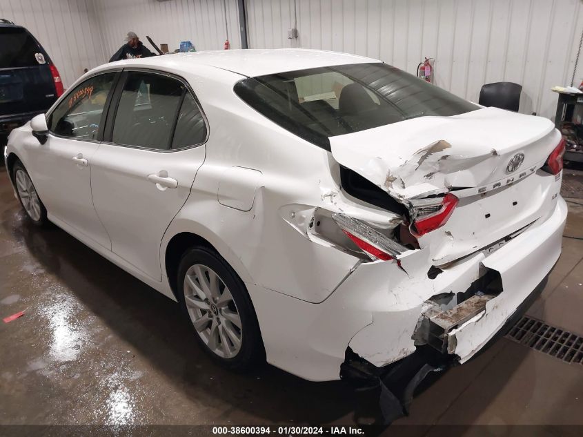 2018 TOYOTA CAMRY LE - JTNB11HK6J3024039