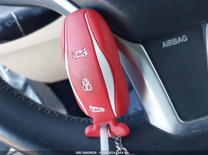 2013 TESLA MODEL S - 5YJSA1DN5DFP10438