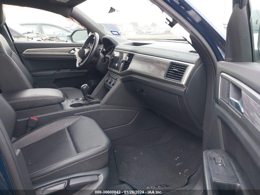 2020 VOLKSWAGEN ATLAS CROSS SPORT SE - 1V2YE2CA2LC213585