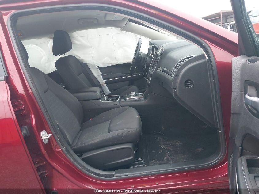 2019 CHRYSLER 300 TOURING - 2C3CCAAGXKH666307