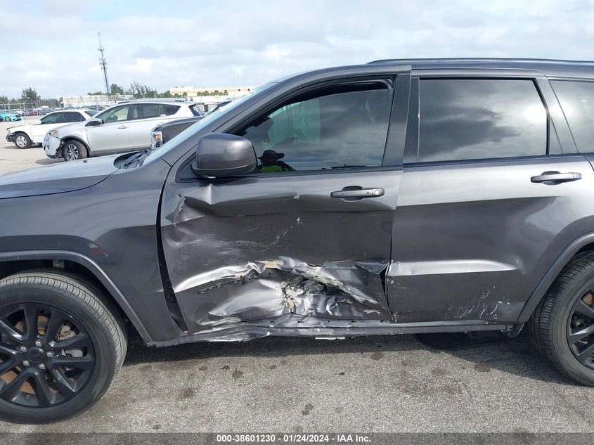 VIN 1C4RJEAG2HC770482 2017 JEEP GRAND CHEROKEE ALTITUDE 4X2