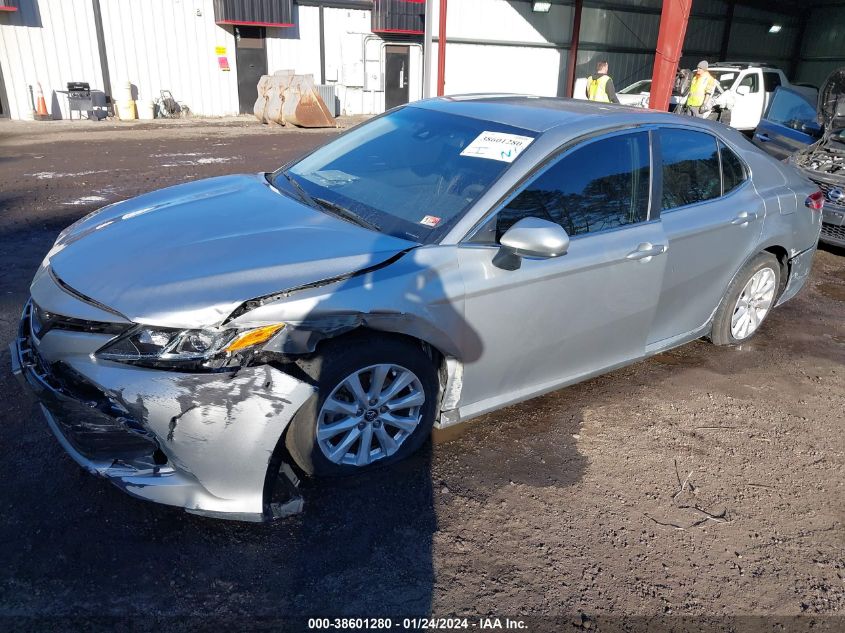 2018 TOYOTA CAMRY LE - 4T1B11HK4JU652577