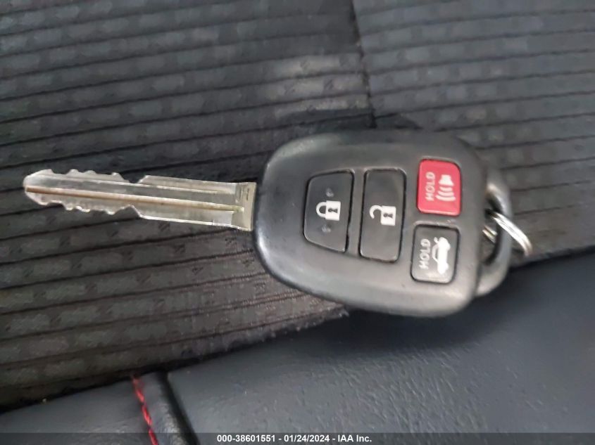 2017 TOYOTA CAMRY SE - 4T1BF1FK2HU790245