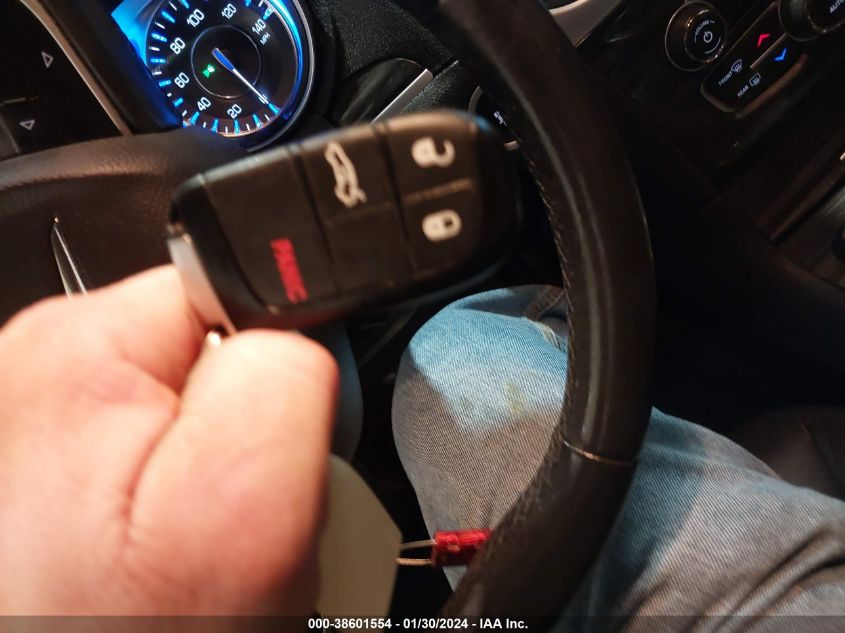 2019 CHRYSLER 300 TOURING AWD - 2C3CCARG9KH624831