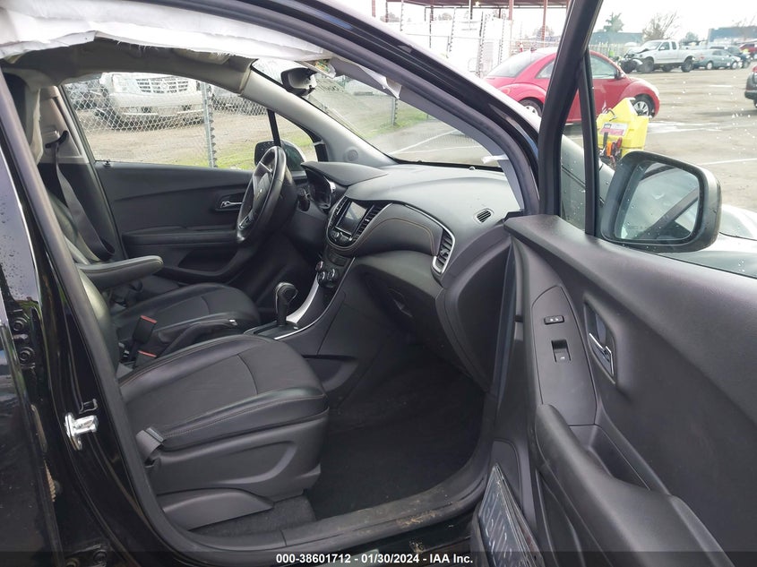 VIN KL7CJLSBXLB028114 2020 CHEVROLET TRAX FWD LT