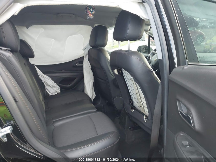 VIN KL7CJLSBXLB028114 2020 CHEVROLET TRAX FWD LT