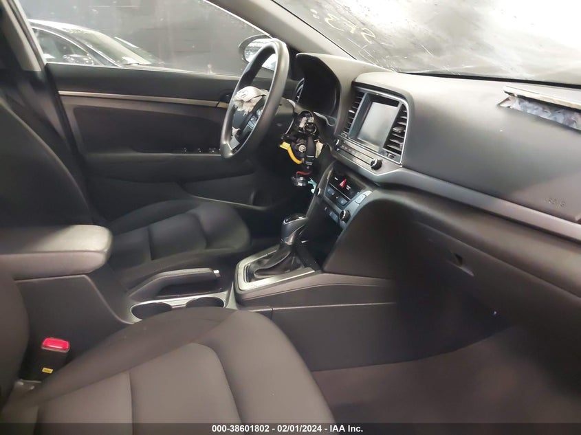 VIN KMHD84LFXJU504255 2018 HYUNDAI ELANTRA SEL/VALUE/LIMITED