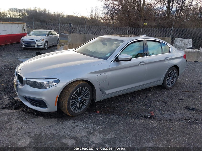 VIN WBAJB1C55KB376256 2019 BMW 530E XDRIVE IPERFORMANCE