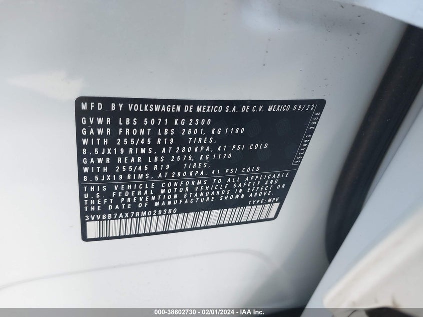VIN 3VV8B7AX7RM029380 2024 VOLKSWAGEN TIGUAN SE R-LINE BLACK