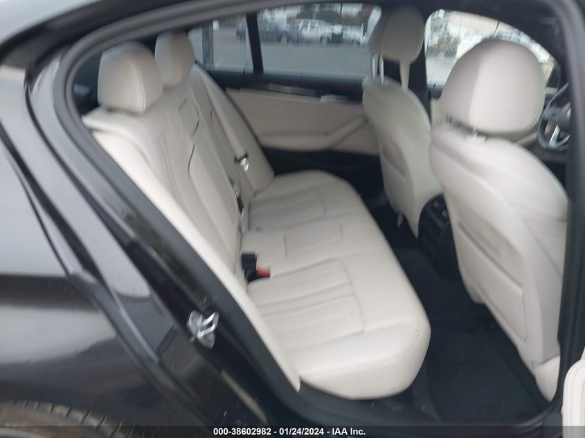 VIN WBAJA5C52KWW25762 2019 BMW 530I