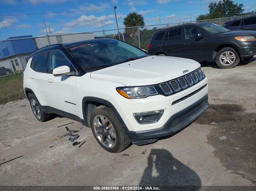 VIN 3C4NJDCBXJT457961 2018 JEEP COMPASS LIMITED 4X4