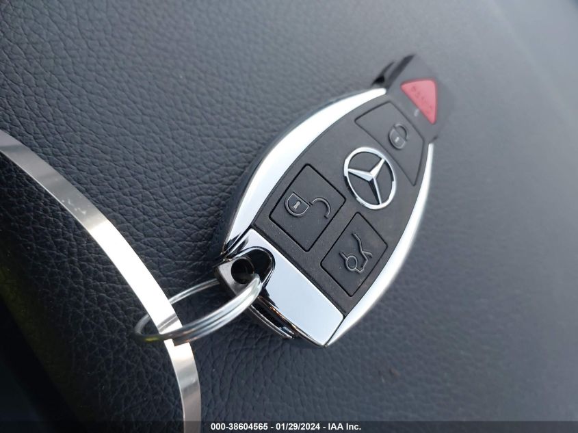 2016 MERCEDES-BENZ C 300 LUXURY/SPORT - 55SWF4JB1GU133246