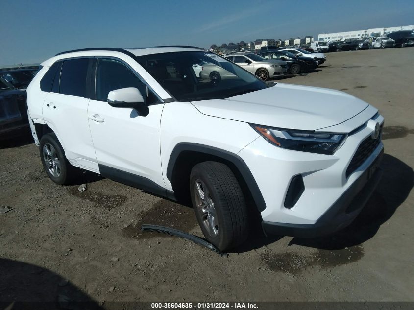 2022 TOYOTA RAV4 XLE - 2T3W1RFV5NC195919