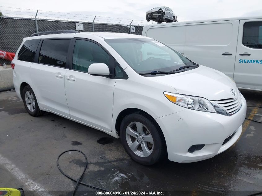 5TDKZ3DC8HS852089 2017 TOYOTA SIENNA, photo no. 1