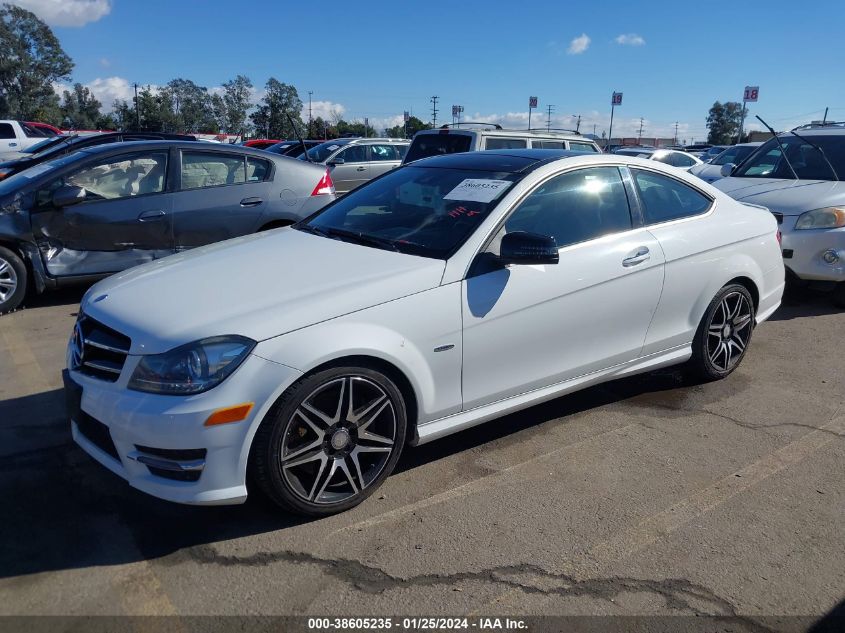 2014 MERCEDES-BENZ C 250 - WDDGJ4HB4EG267560