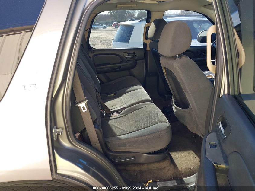2008 CHEVROLET TAHOE VIN: 1GNFC13C58R269221