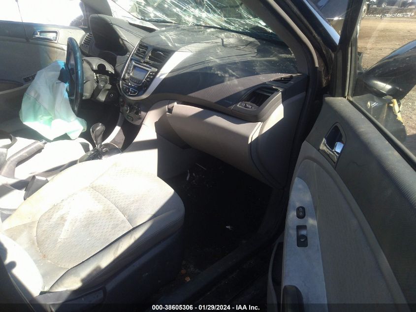 2013 HYUNDAI ACCENT SE - KMHCU5AE8DU076388