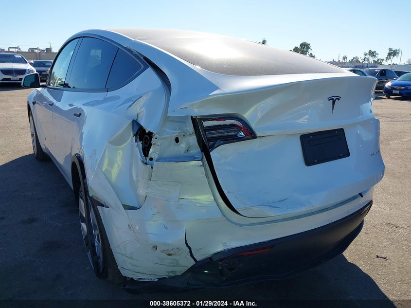 VIN 7SAYGDEE4PA104240 2023 TESLA MODEL Y AWD/LONG RANGE DUAL MOTOR ALL-WHEEL DRIVE